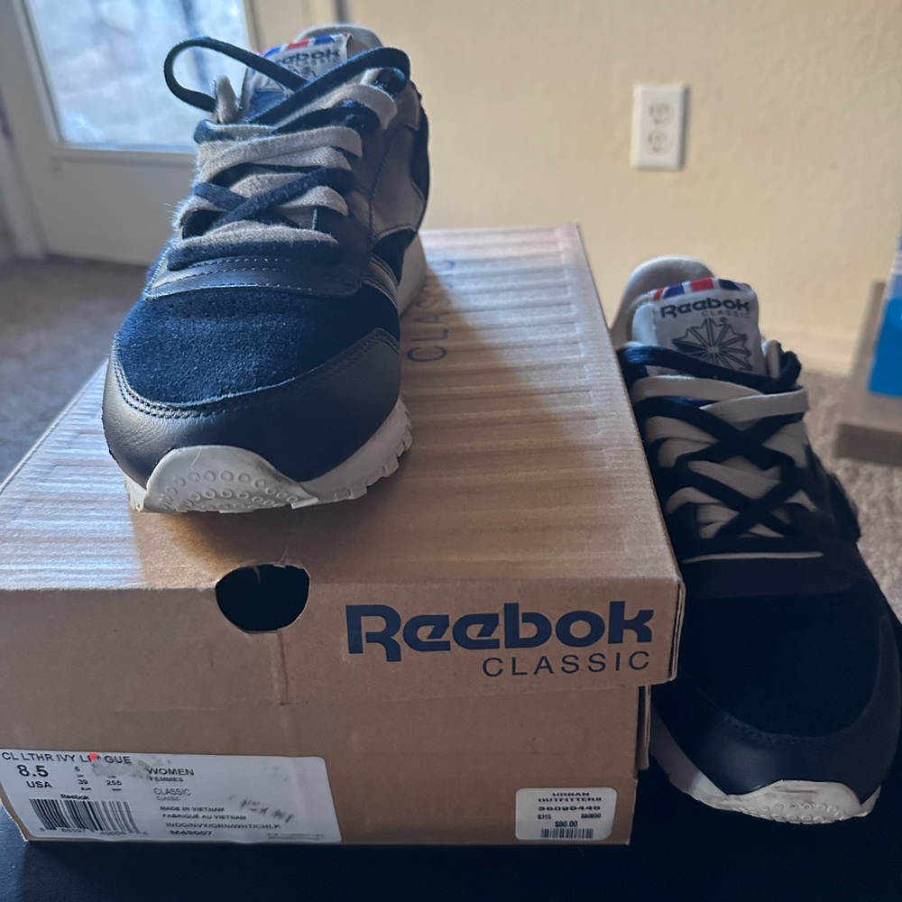 Navy Blue Reebok Classics - Picture 2 of 6